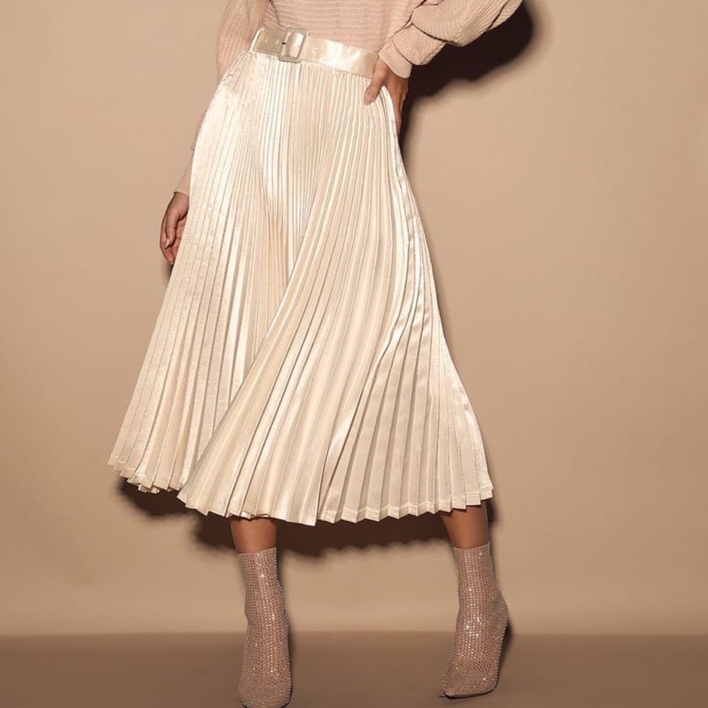 Cream stain midi  skirts🔥